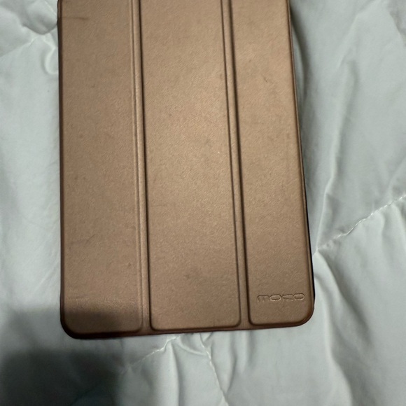 First generation Apple iPad Mini
Model: ipad md531ll/a
Cracked screen. - Picture 7 of 8